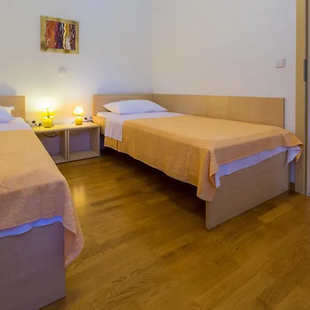 Apartment Dakovic Tihana *